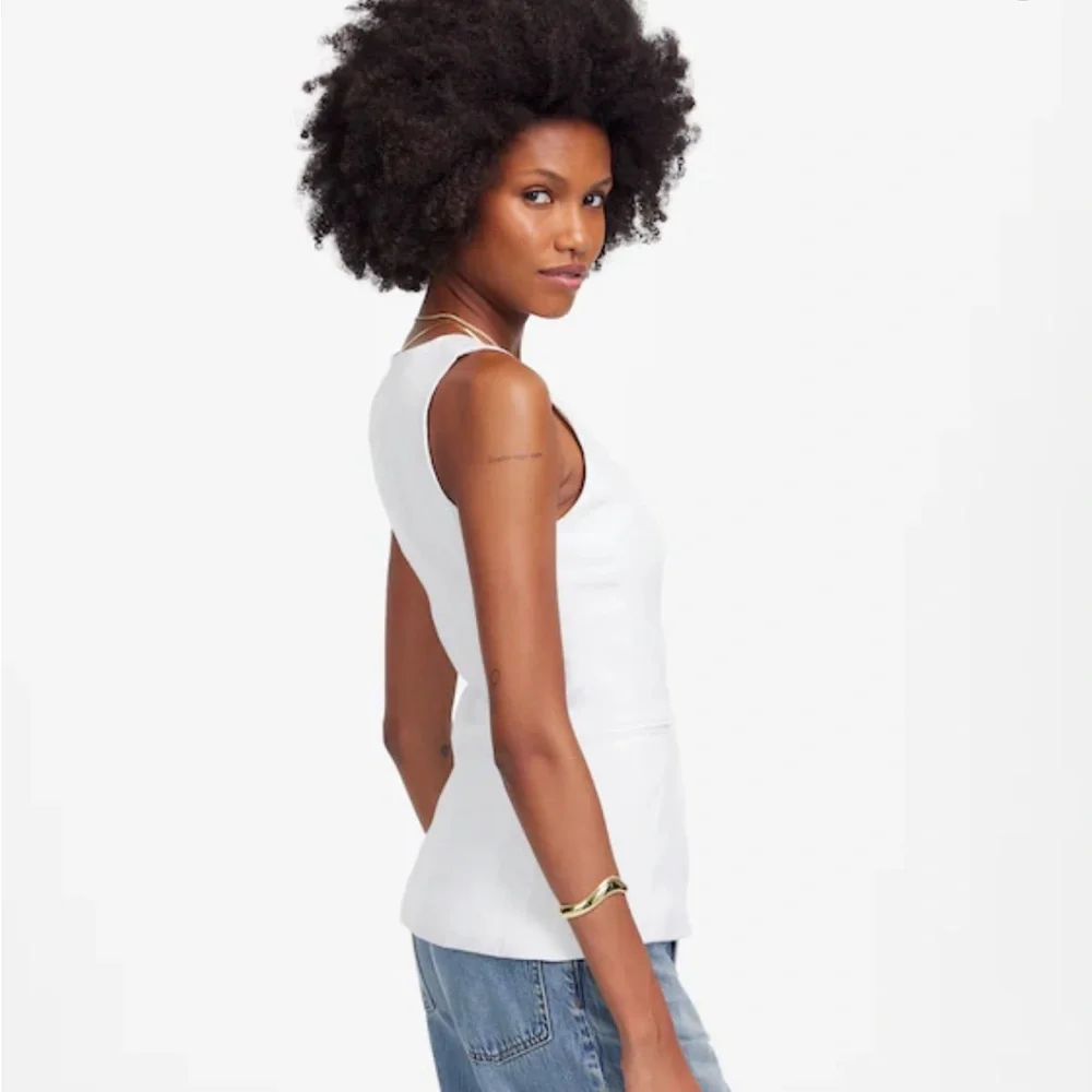 NWT - Madewell - 100% Linen Scoopneck Cutaway Vest - Size 6 in Salt - Picture 5 of 11